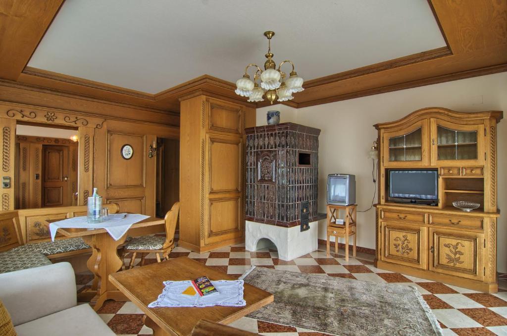 Hotel Hirsch Бад-Петерсталь-Грисбах Экстерьер фото
